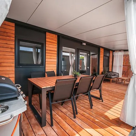 Vista Mobile Homes * Пакоштане