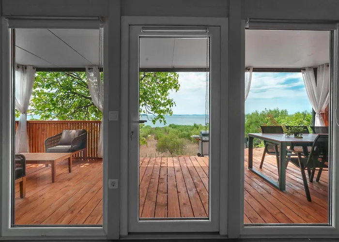 Vista Mobile Homes Пакоштане